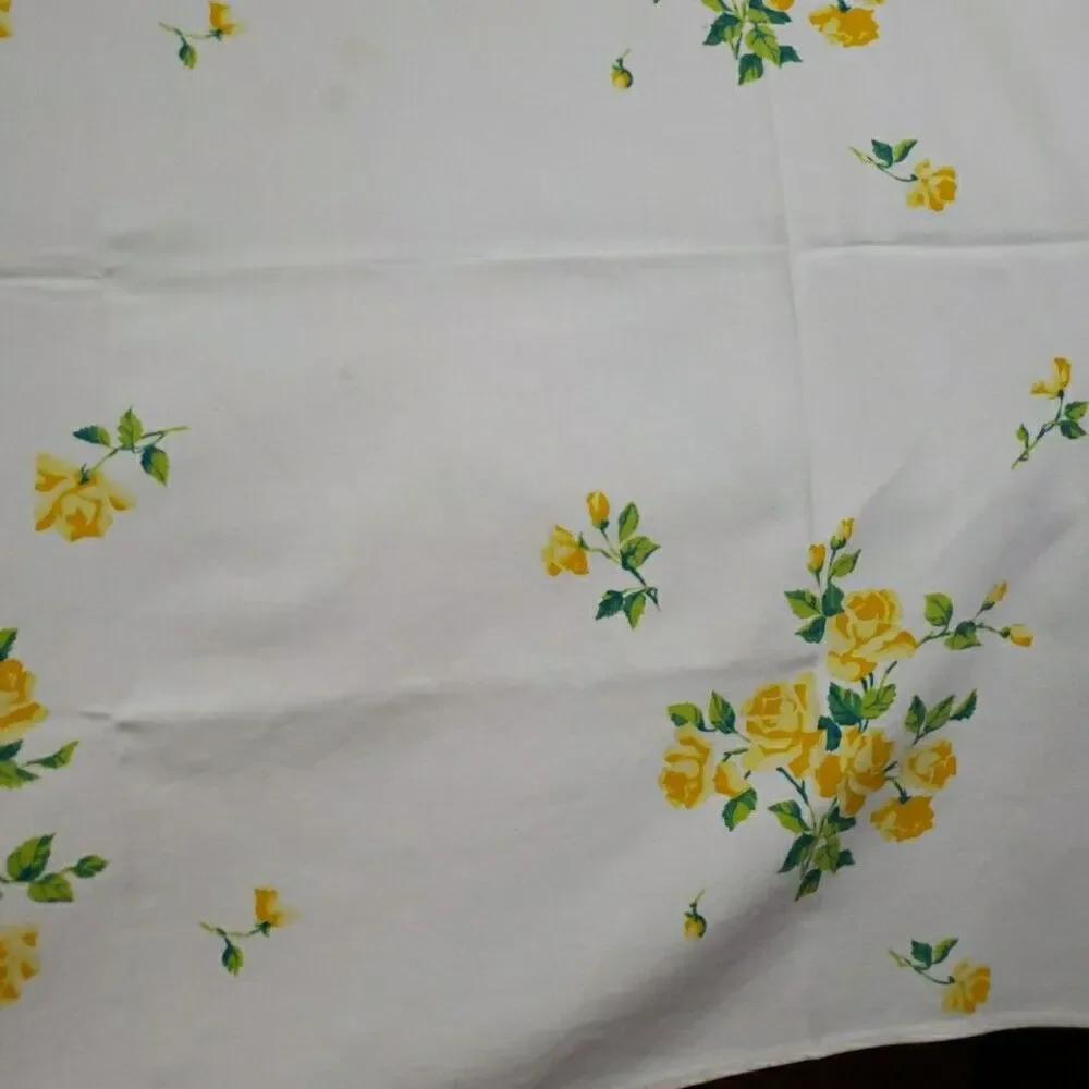 VTG Cloth Tablecloth Yellow Cabbage Rose Rectangle 54